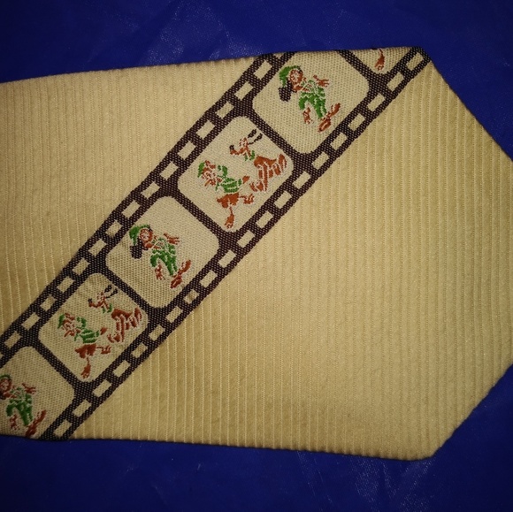 Tie - Picture 5 of 8